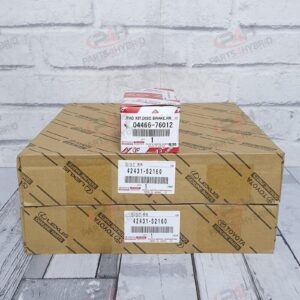 Genuine Lexus CT200H Rear Brake Discs & Pads Oem Part 04466-76012 & 42431-52160