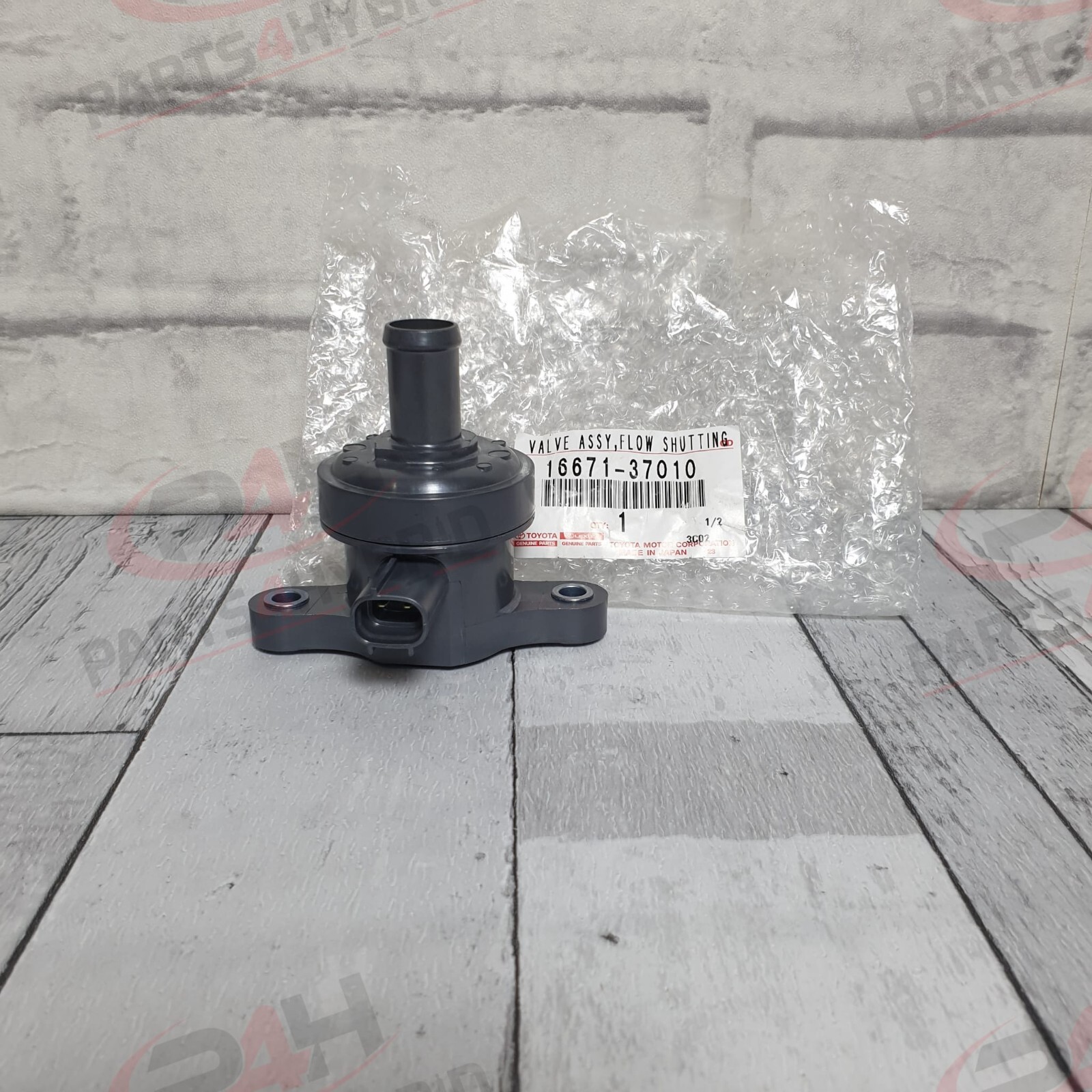 Genuine Toyota C-HR Coolant Water Bypass Valve 2016 - 2021 Oem 16671-37010 ZYX11 - Image 3