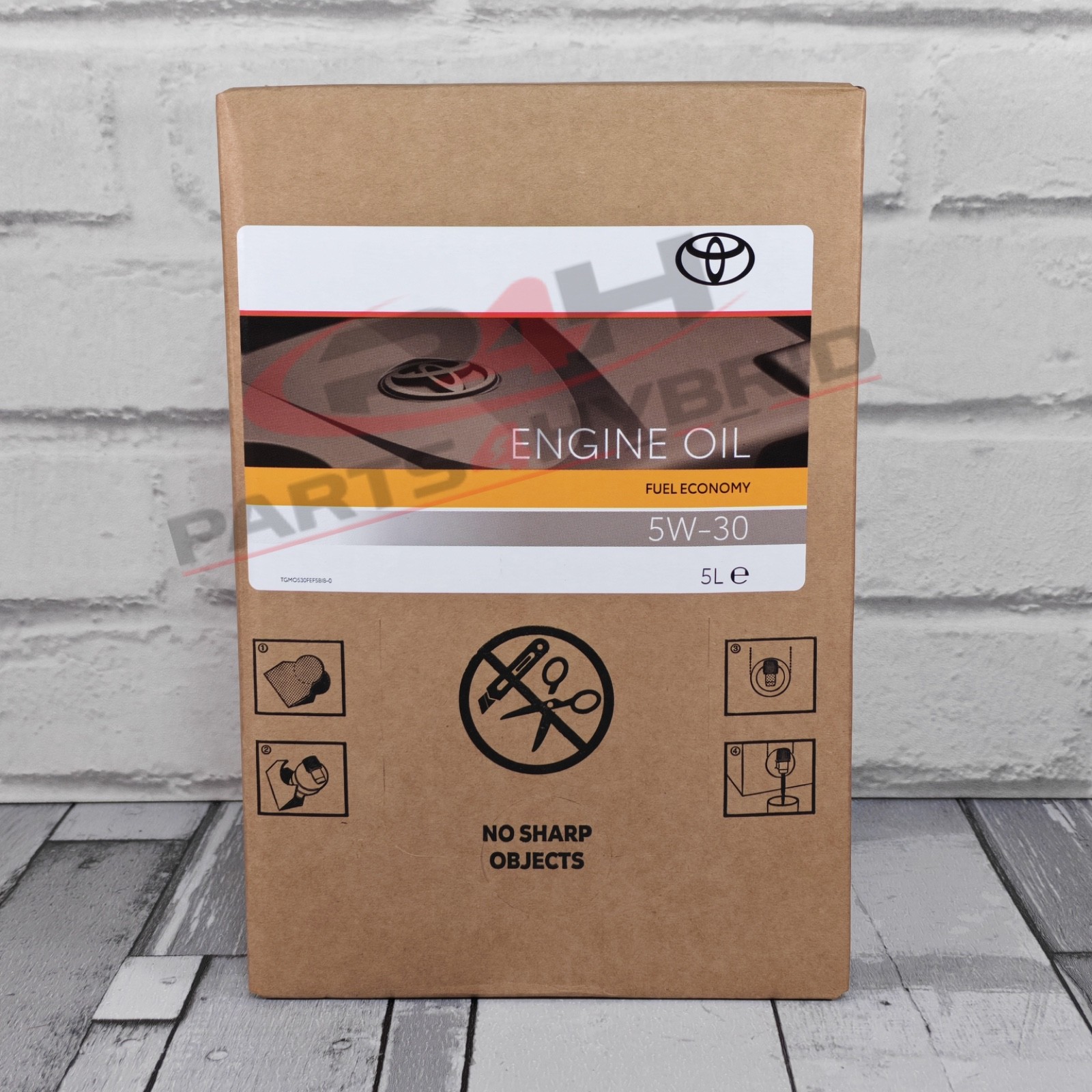 Toyota RAV4 5W30 Engine Oil Fuel Economy Semi Synthetic Oil 08880-80845-BB