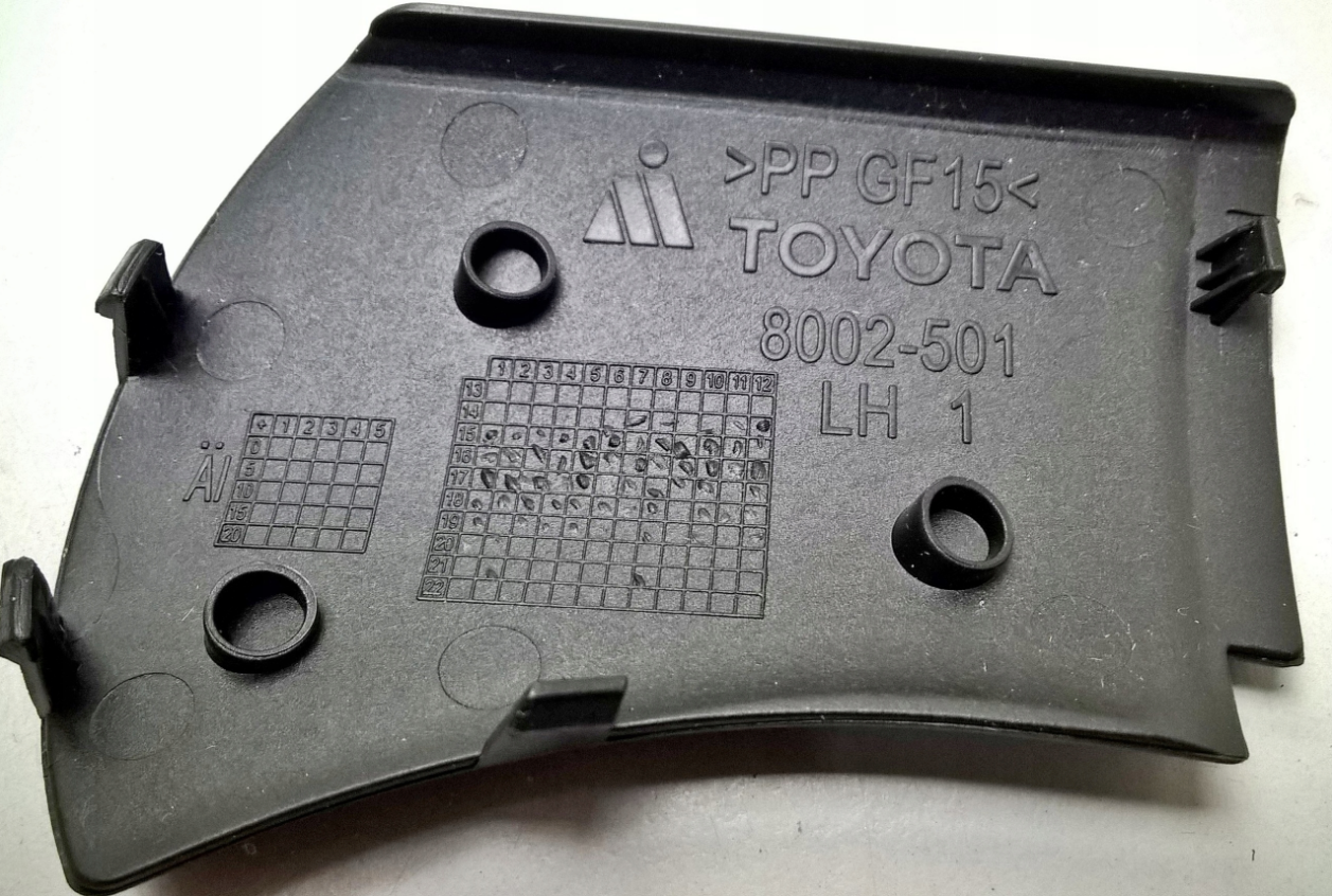 Genuine Toyota YarisWing Mirror Bottom Hole Cover 2014 - 2020 Oem 87948-0D540 LH - Image 3